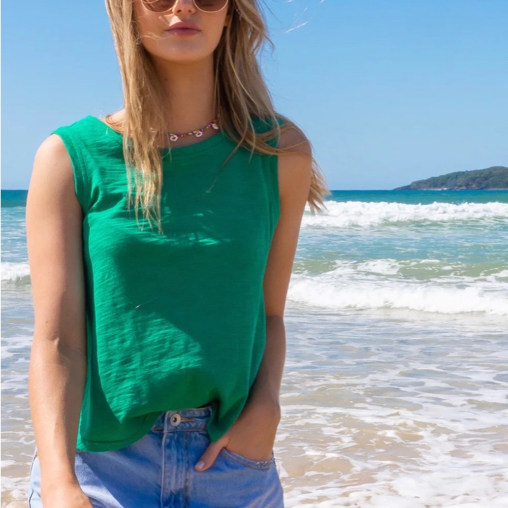 Adrienne Vittadini Small NWT Green Top